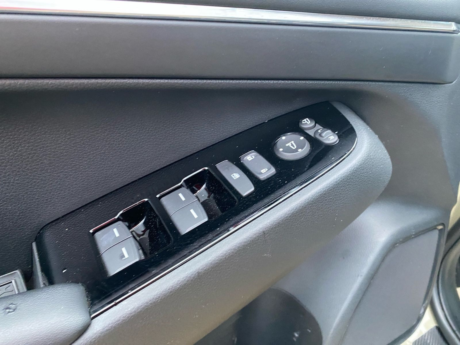 Honda HR-V ADVANCE eHEV 1.5 KAMERA SHZ LHZ NAVI