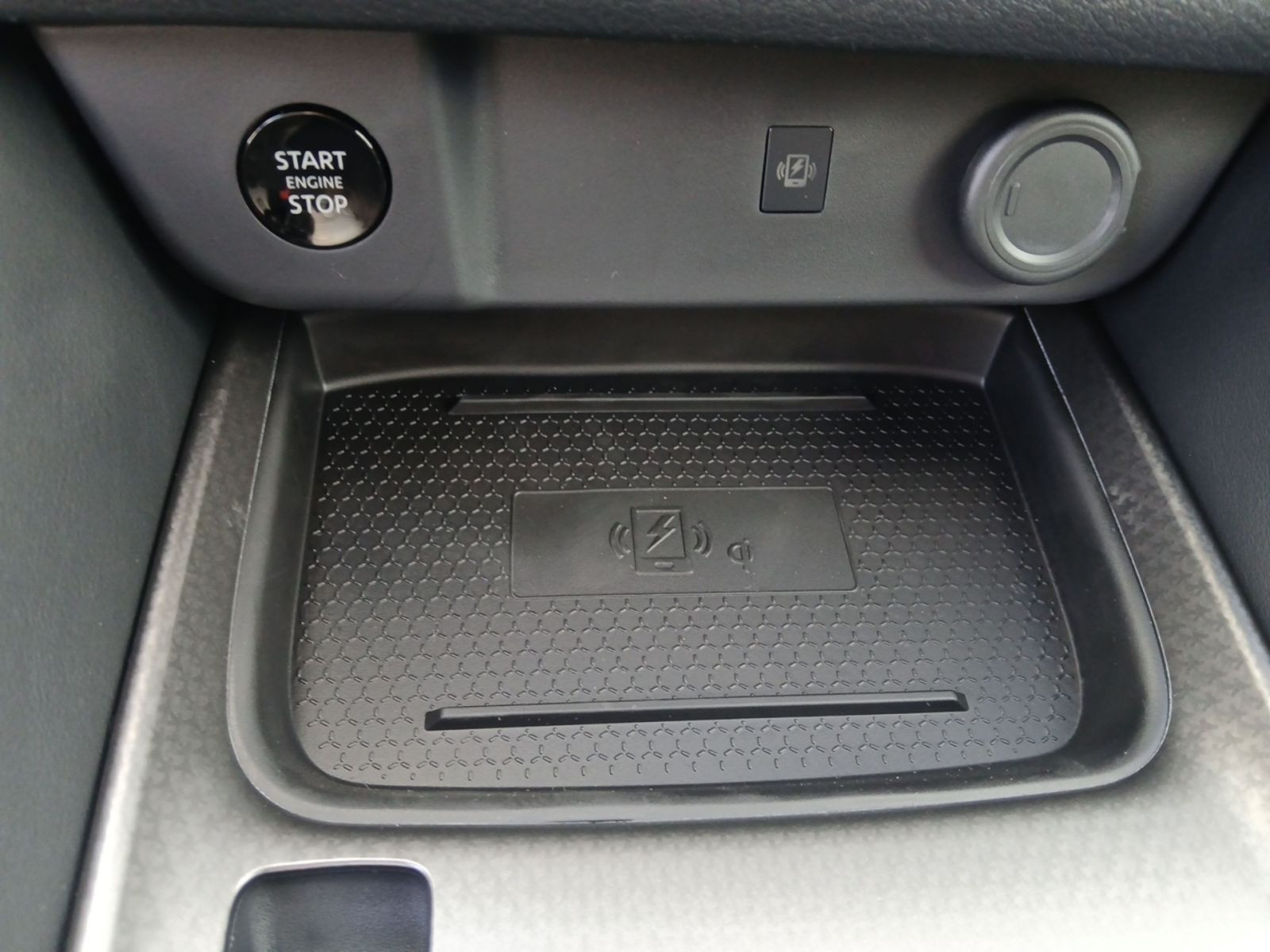 Nissan QASHQAI 1.3 DIG-T MHEV N-Connecta LED*360°*Navi