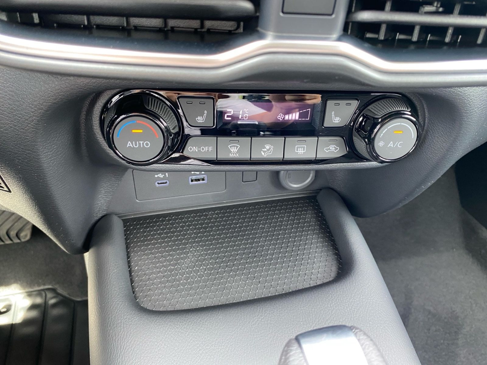 Nissan JUKE ACENTA 1.0 DIG-T 114 PS 7DCT NAVI KLIMA SHZ