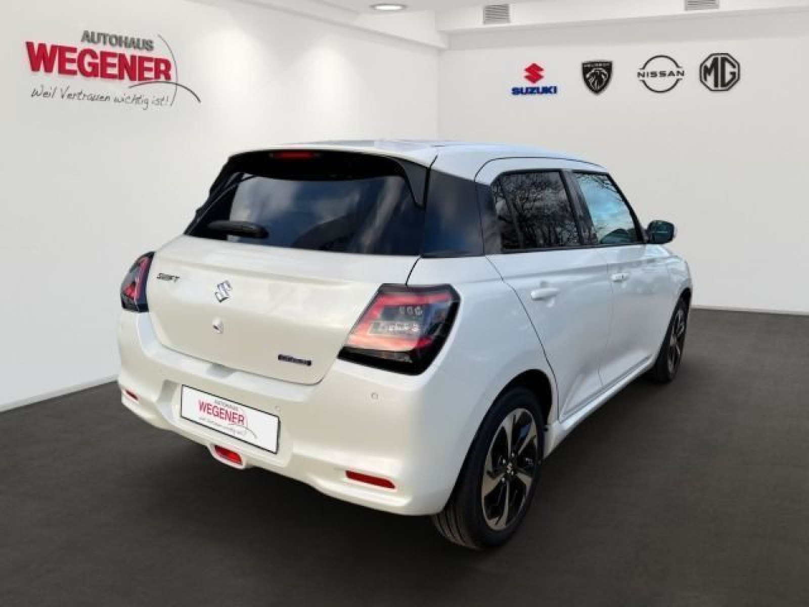 Suzuki SWIFT COMFORT+ HYBRID 61kW)