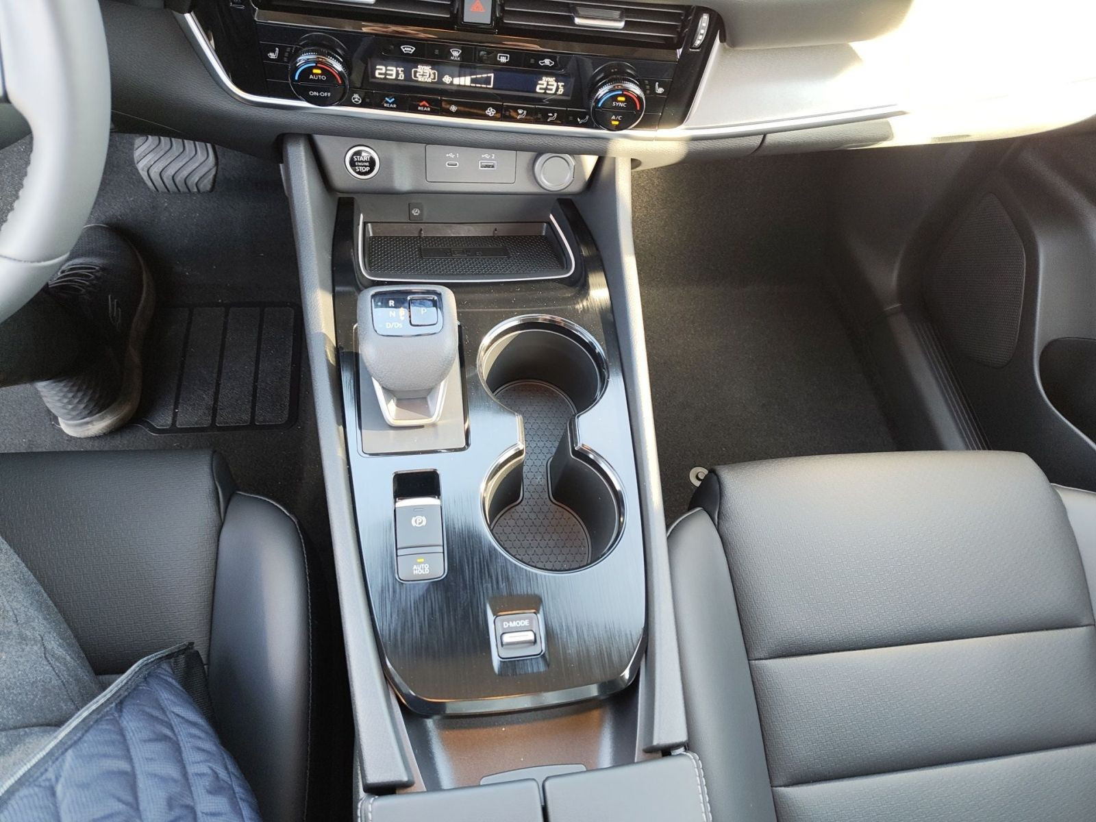Nissan X-Trail N-Connecta 1.5 AT - MHEV PANO 360CAM WIFI CarPlay LED