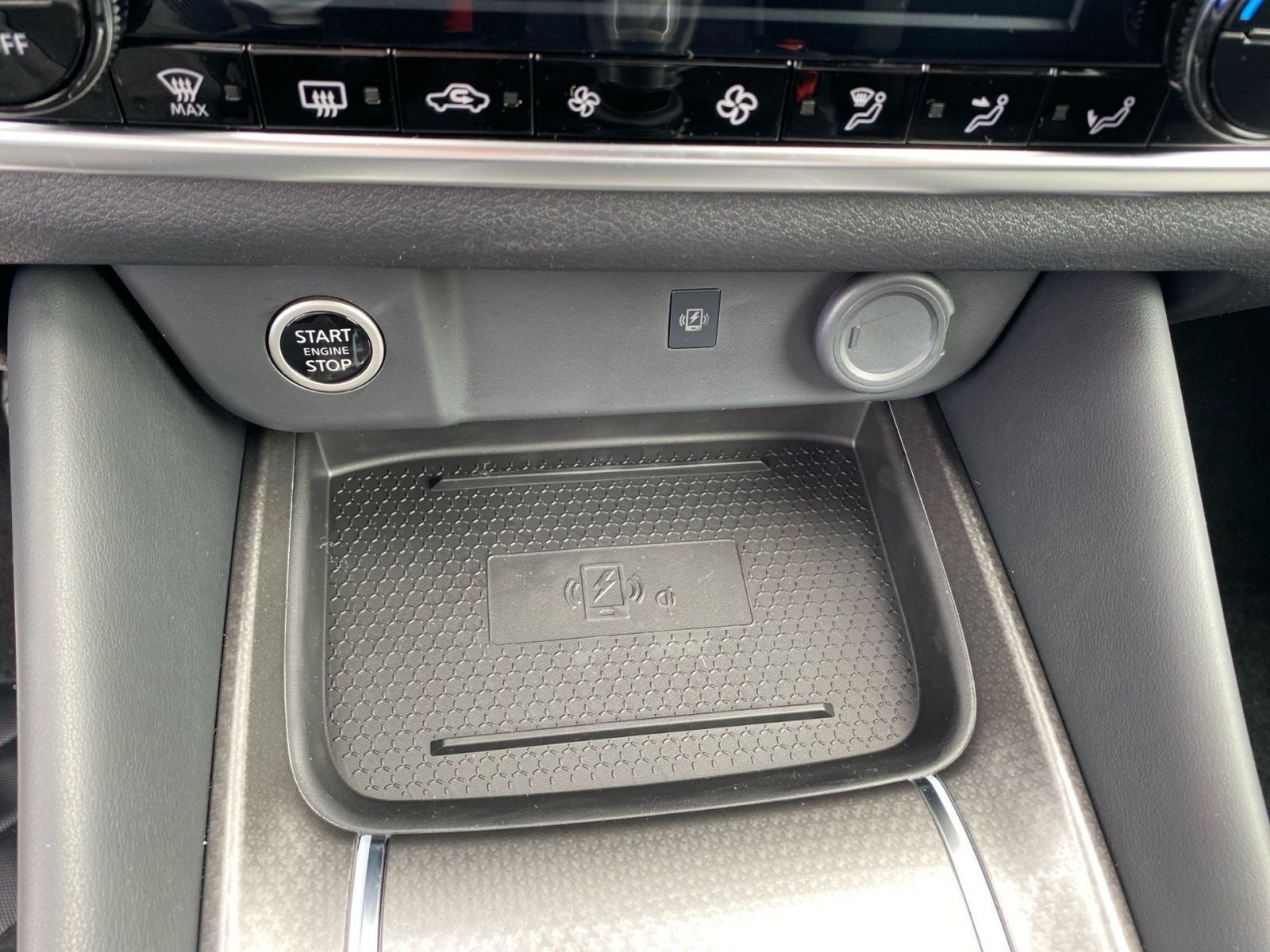 Nissan QASHQAI 1.3 DIG-T MHEV MT SHZ HUD 360° KAM