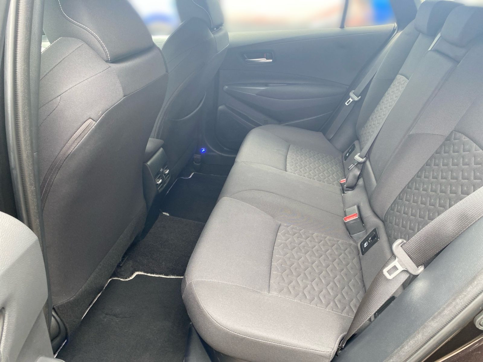 Toyota Corolla Hybrid 2.0 TEAM D Kombi JBL*Navi*Kessy
