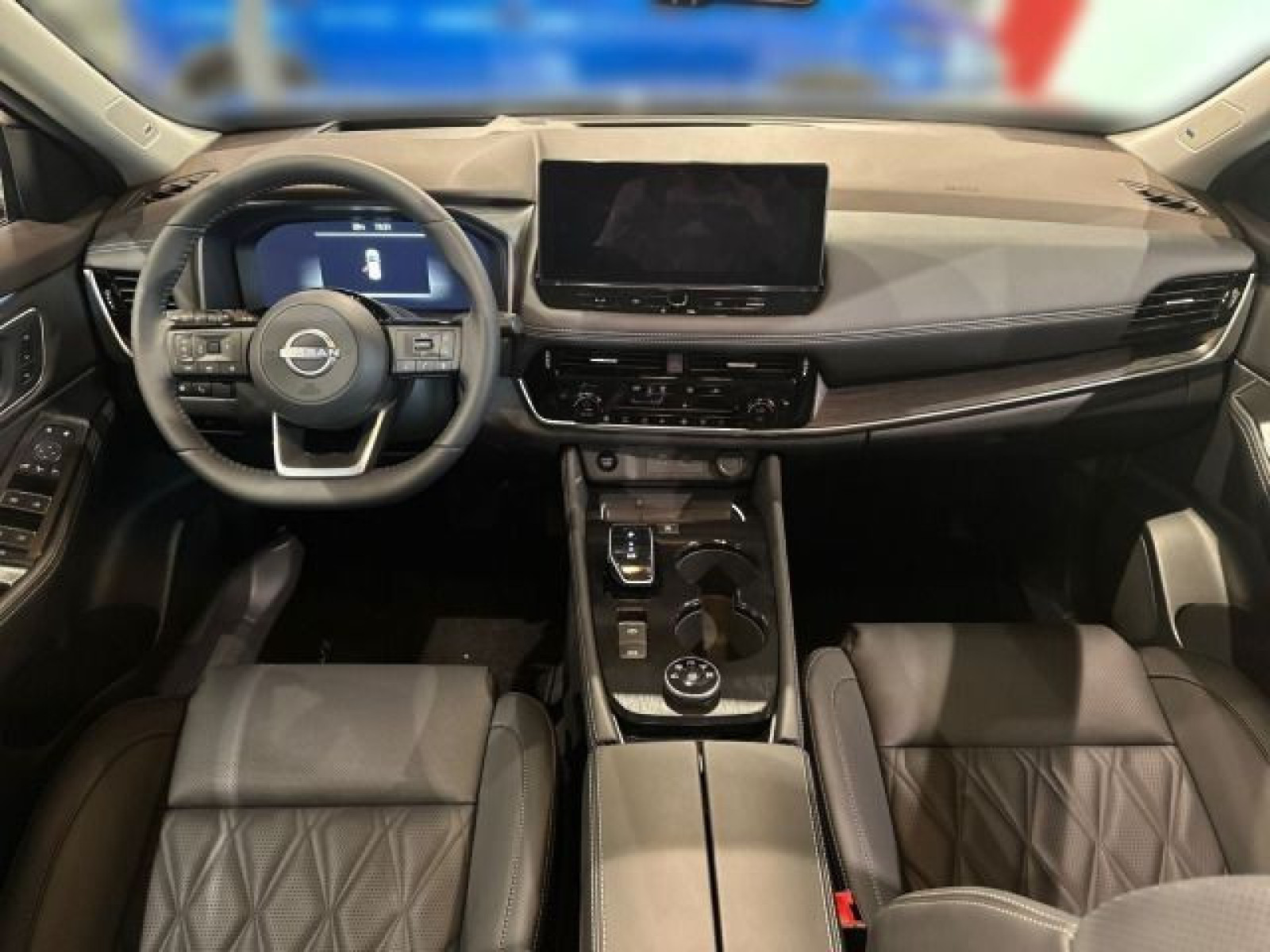 Nissan X-Trail Tekna+ 1.5 AT - PANO BOSE HUD LEDER MEMO