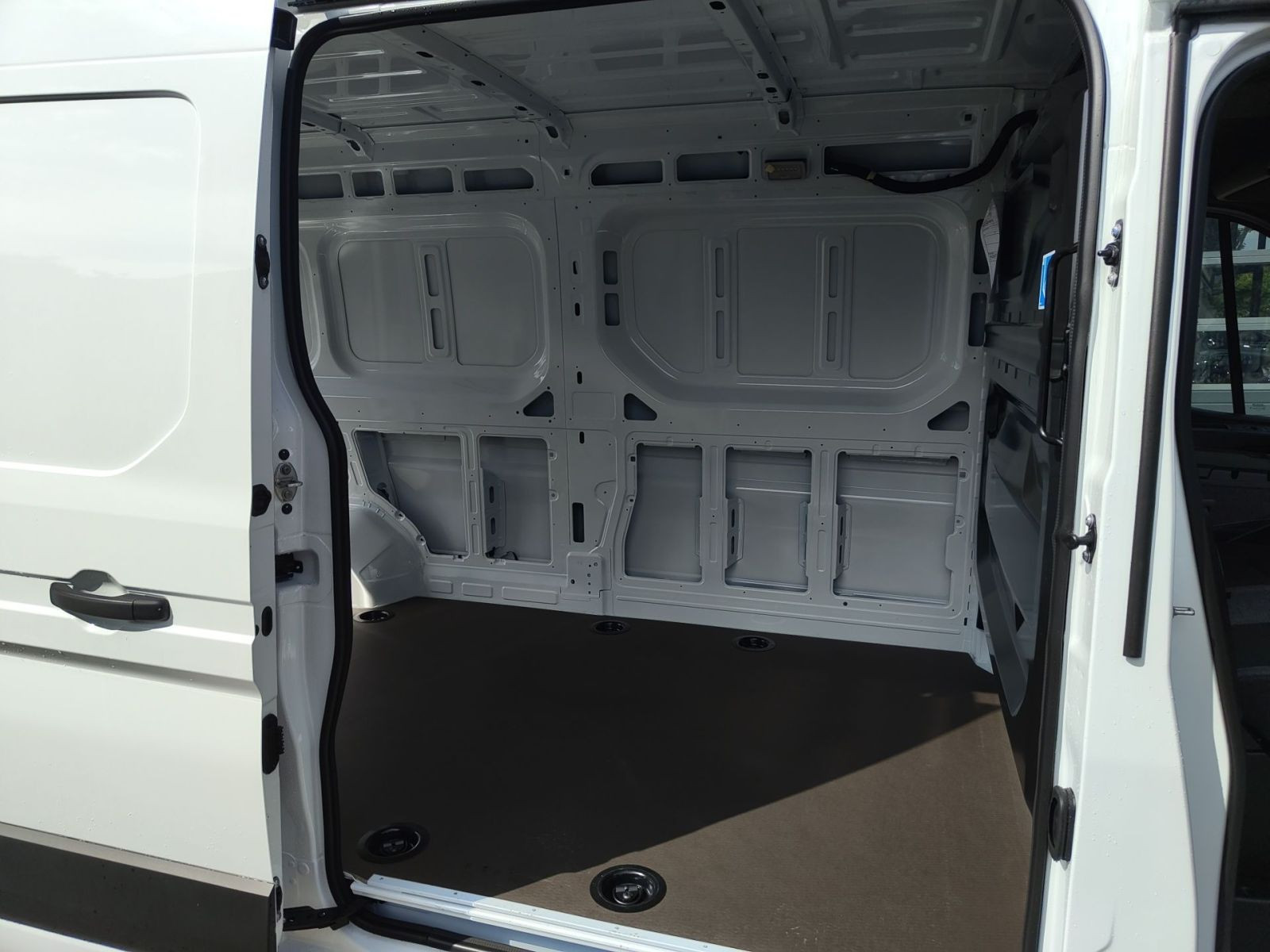 Nissan Interstar Kawa L3H2 3,5t N-Connecta - LRP SHZ BA 270°