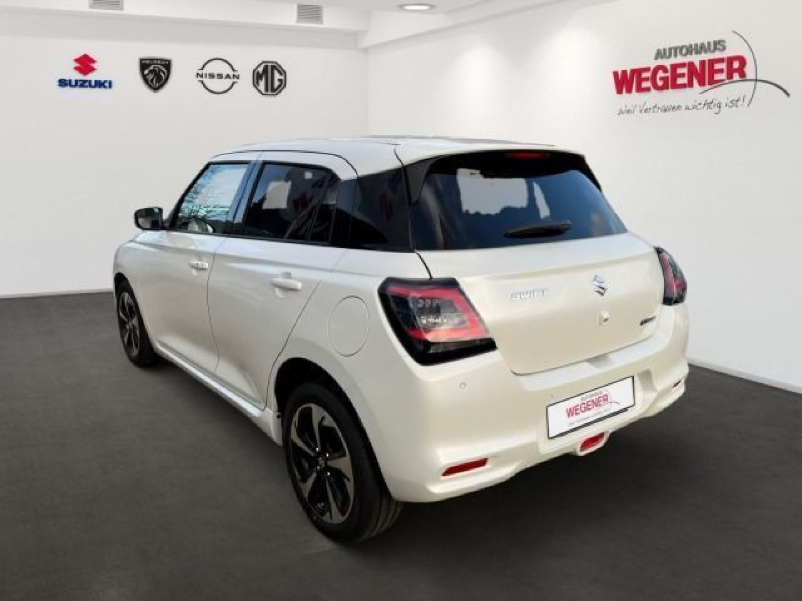 Suzuki SWIFT COMFORT+ HYBRID 61kW)